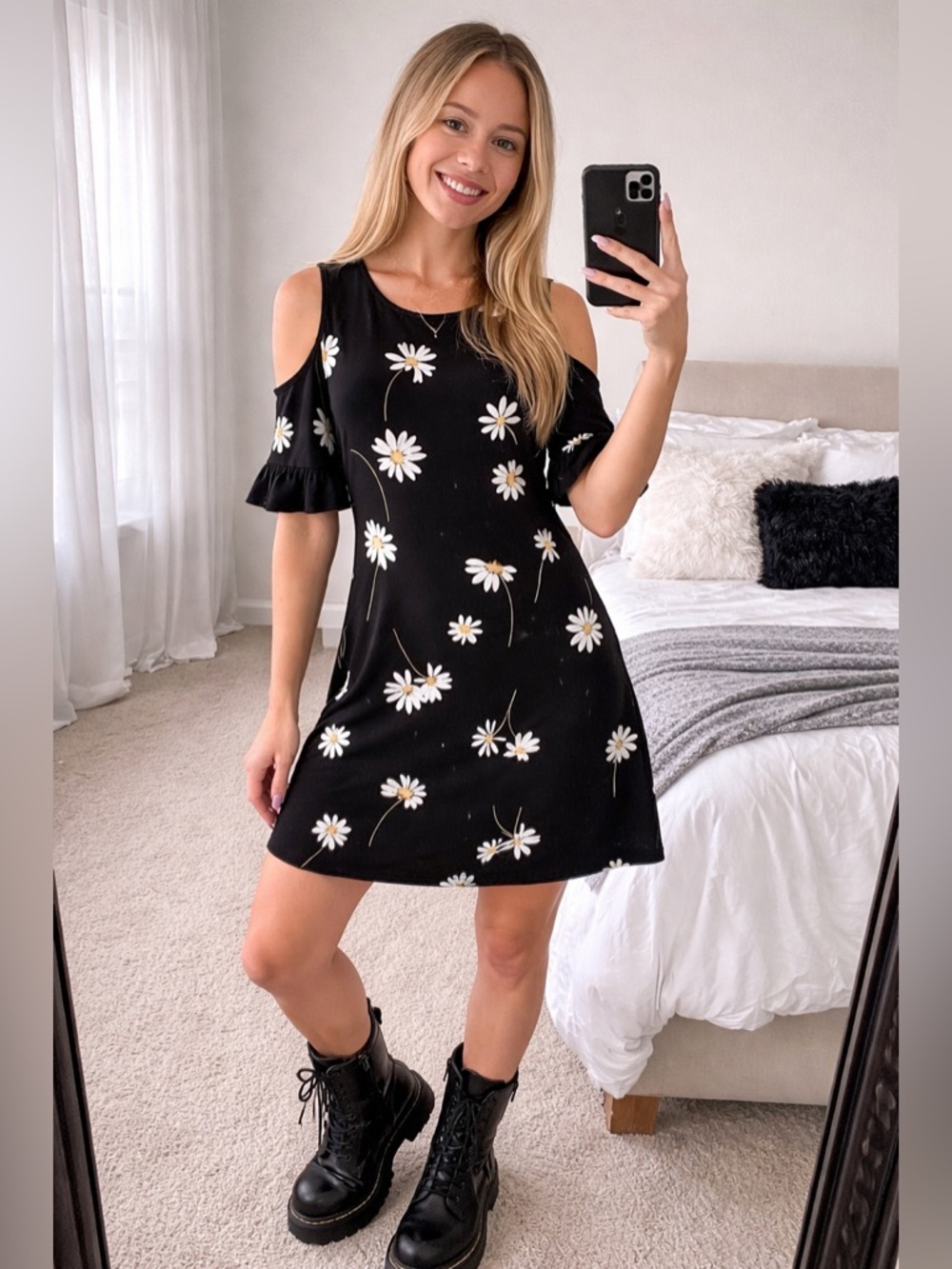Tommy Hilfiger daisy print cold shoulder mini dress Y2K floral grunge size 4